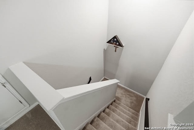 Image 13 of 30 For 232 Colebrook Way