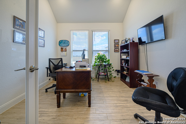 Image 22 of 39 For 113 Scarlet Oak