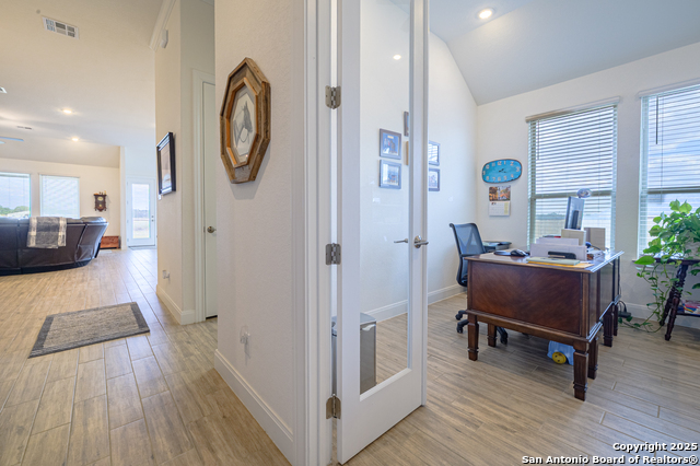 Image 24 of 39 For 113 Scarlet Oak