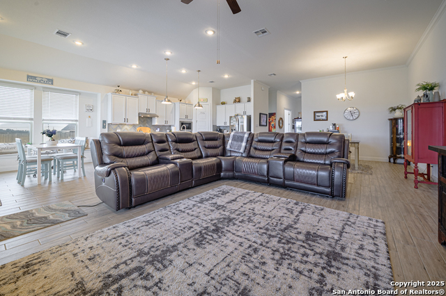 Image 6 of 39 For 113 Scarlet Oak