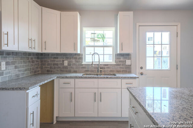 Image 7 of 23 For 8434 Glen Shadow