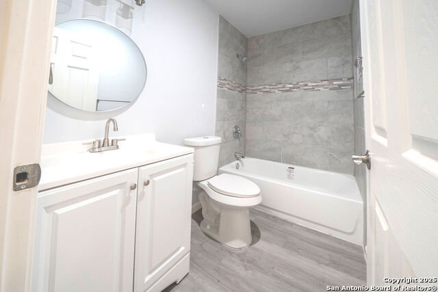 Image 8 of 23 For 8434 Glen Shadow