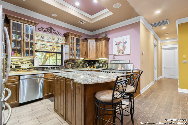 Image 12 of 39 For 168 Bandera Blvd