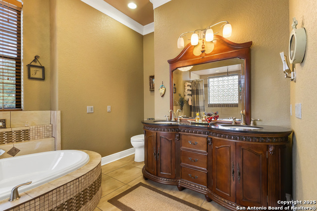 Image 20 of 39 For 168 Bandera Blvd