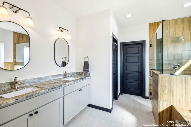 Image 16 of 37 For 418 Tawny Oak