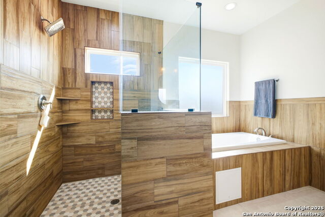 Image 18 of 37 For 418 Tawny Oak