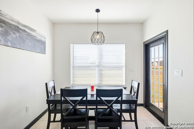 Image 9 of 37 For 418 Tawny Oak