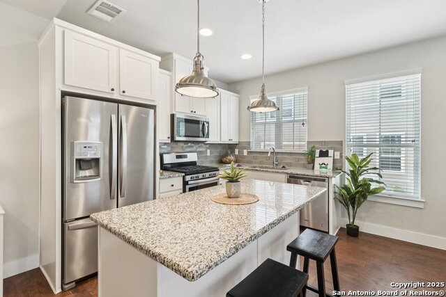 Image 13 of 33 For 144 Claremont  101