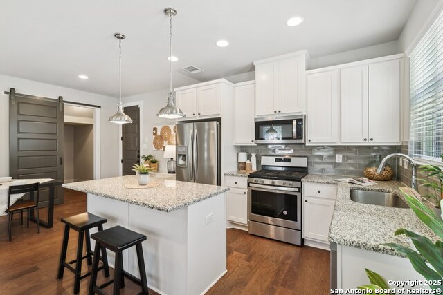 Image 16 of 33 For 144 Claremont  101