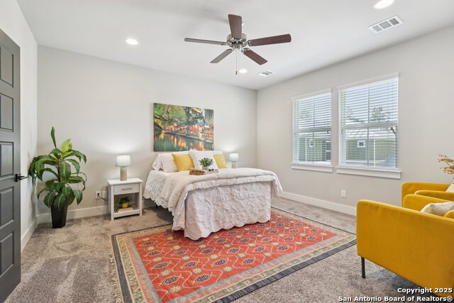 Image 20 of 33 For 144 Claremont  101