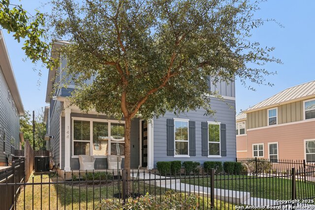 Image 3 of 33 For 144 Claremont  101