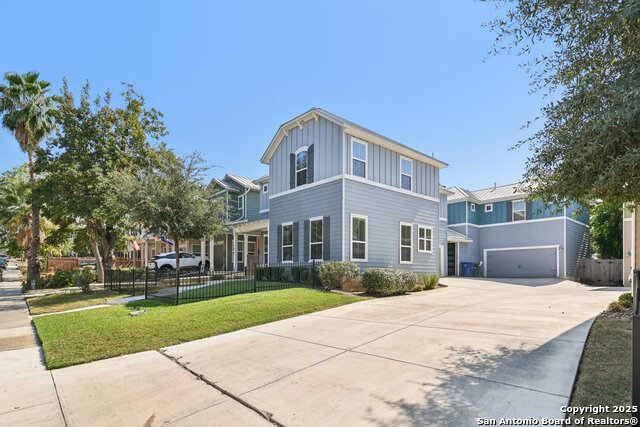 Image 31 of 33 For 144 Claremont  101