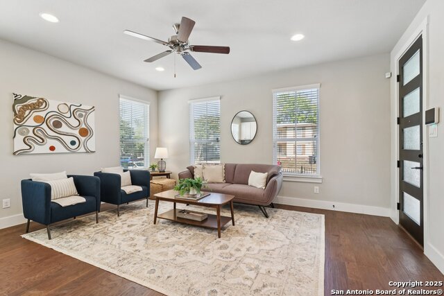 Image 7 of 33 For 144 Claremont  101