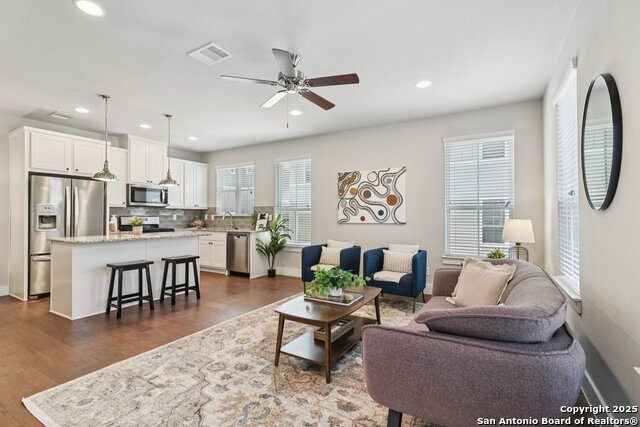 Image 8 of 33 For 144 Claremont  101