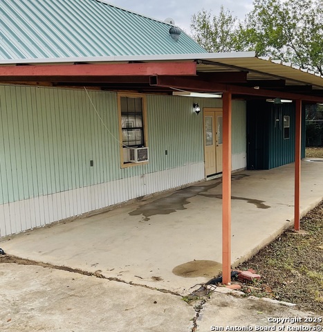 Image 15 of 17 For 517 Barnard W