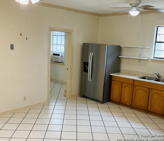 Image 4 of 17 For 517 Barnard W