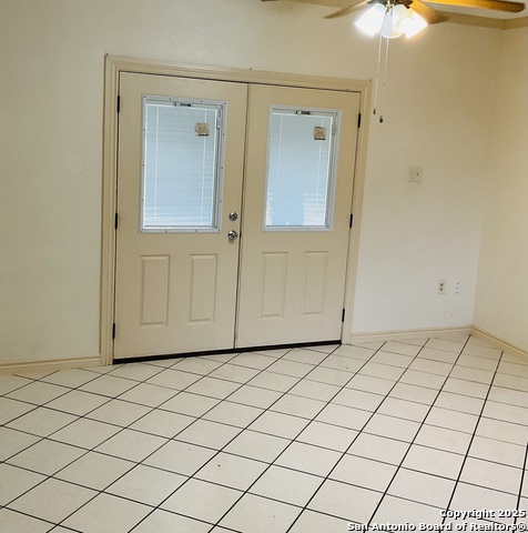 Image 6 of 17 For 517 Barnard W