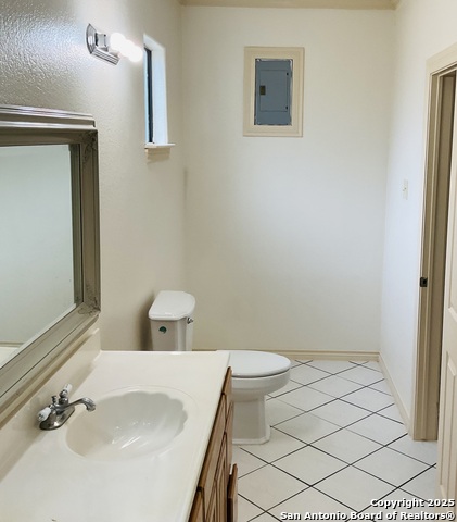 Image 9 of 17 For 517 Barnard W