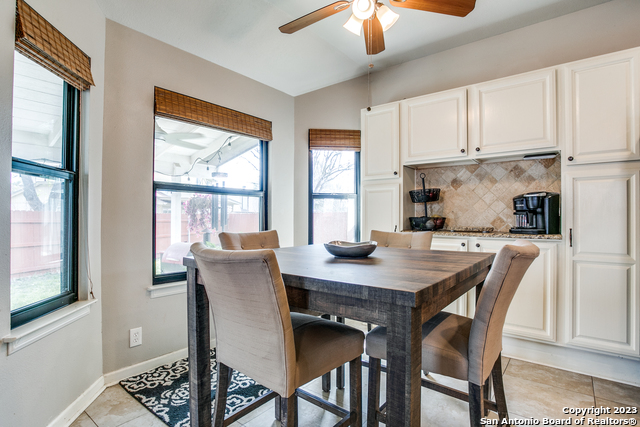 Image 13 of 25 For 10723 Lake Path Dr