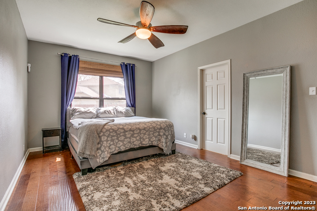 Image 14 of 25 For 10723 Lake Path Dr