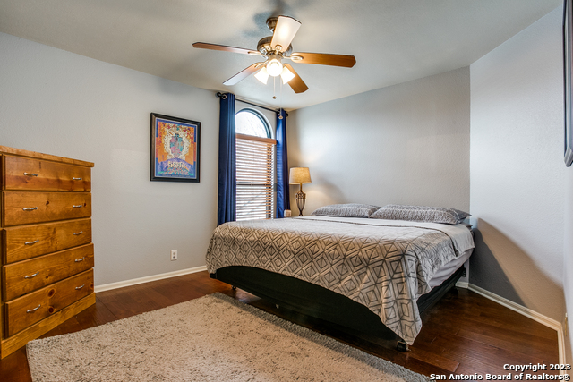 Image 17 of 25 For 10723 Lake Path Dr