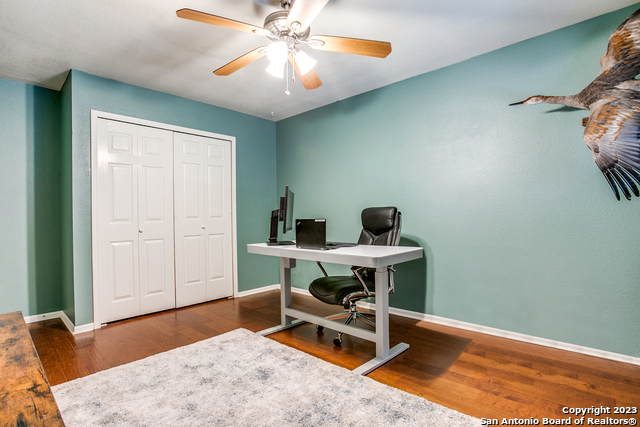 Image 21 of 25 For 10723 Lake Path Dr