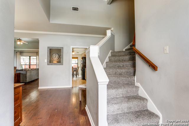 Image 4 of 25 For 10723 Lake Path Dr