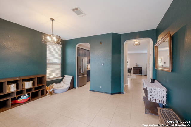 Image 24 of 29 For 21646 Seminole Oaks