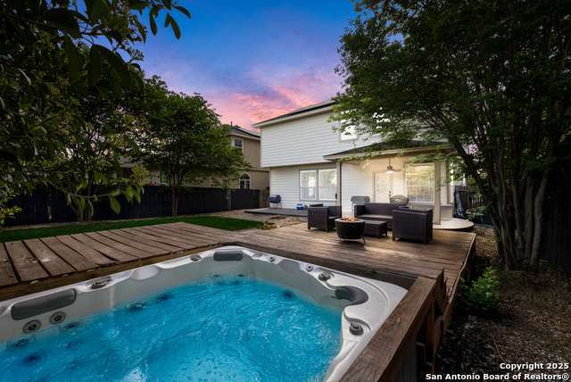 Image 27 of 29 For 21646 Seminole Oaks