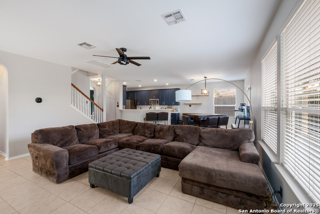 Image 9 of 29 For 21646 Seminole Oaks