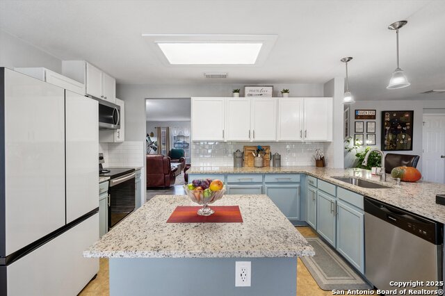 Image 11 of 32 For 7624 Lonecrest