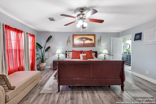 Image 20 of 32 For 7624 Lonecrest