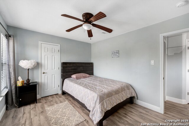 Image 25 of 32 For 7624 Lonecrest