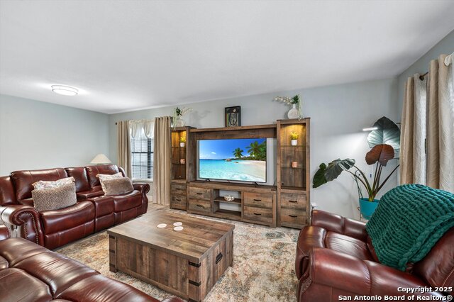 Image 6 of 32 For 7624 Lonecrest