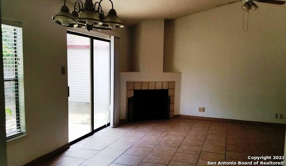 Image 4 of 7 For 10039 Birch Field Dr