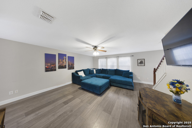 Image 10 of 28 For 10136 Del Lago