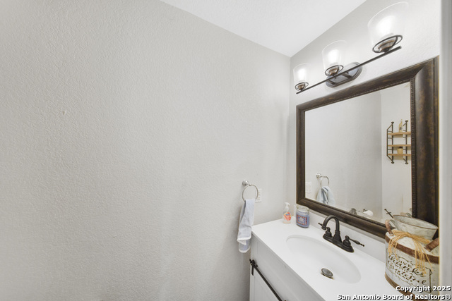 Image 15 of 28 For 10136 Del Lago