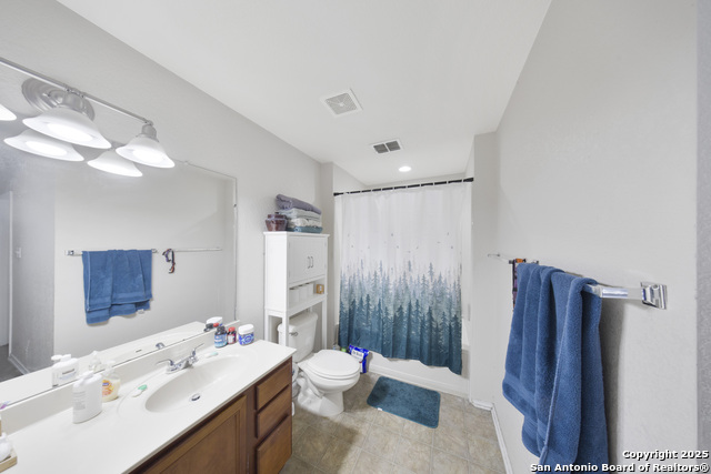 Image 21 of 28 For 10136 Del Lago