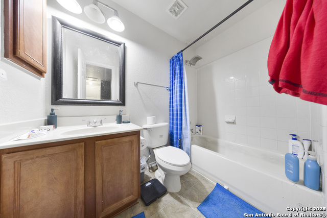 Image 26 of 28 For 10136 Del Lago