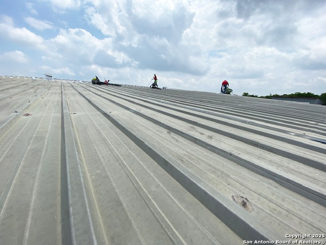 Listing photo id 2 for 30875 Ih-10 W Ih-10  H
