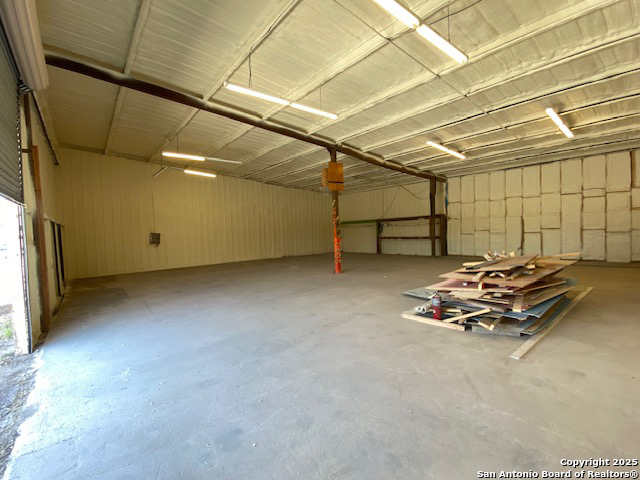 Listing photo id 3 for 30875 Ih-10 W Ih-10  H