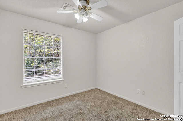 Listing photo id 22 for 10322 Mustang