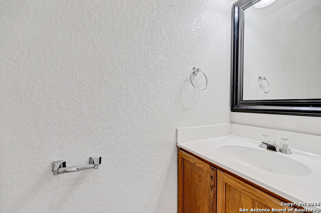 Listing photo id 25 for 10322 Mustang