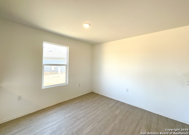 Listing photo id 12 for 8703 Macdona Place