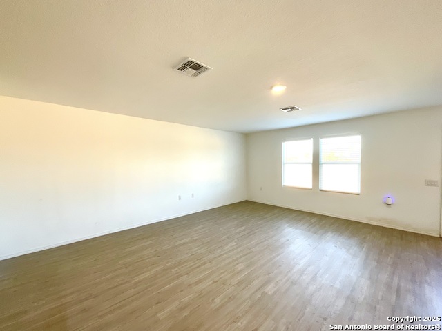 Listing photo id 3 for 8703 Macdona Place