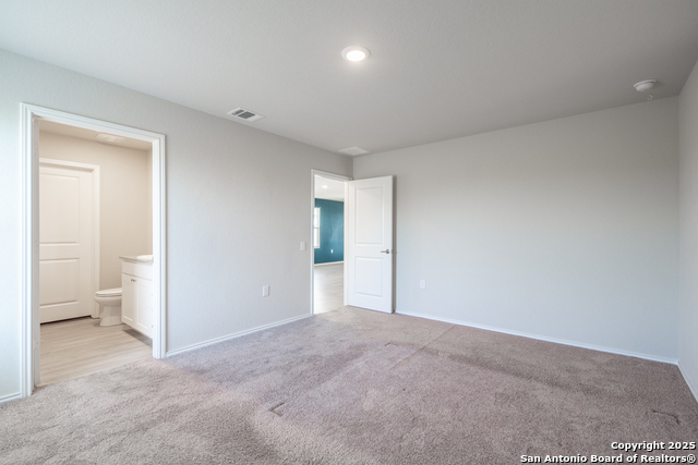 Image 12 of 22 For 723 Vermilion