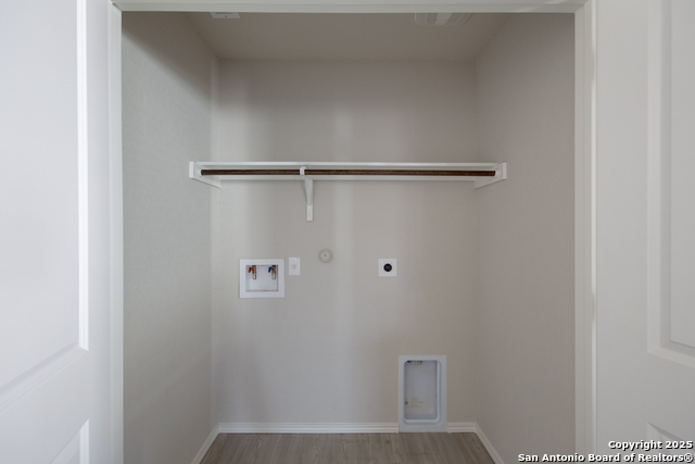 Image 20 of 22 For 723 Vermilion