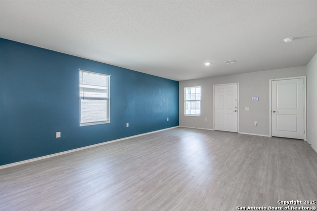 Image 4 of 22 For 723 Vermilion