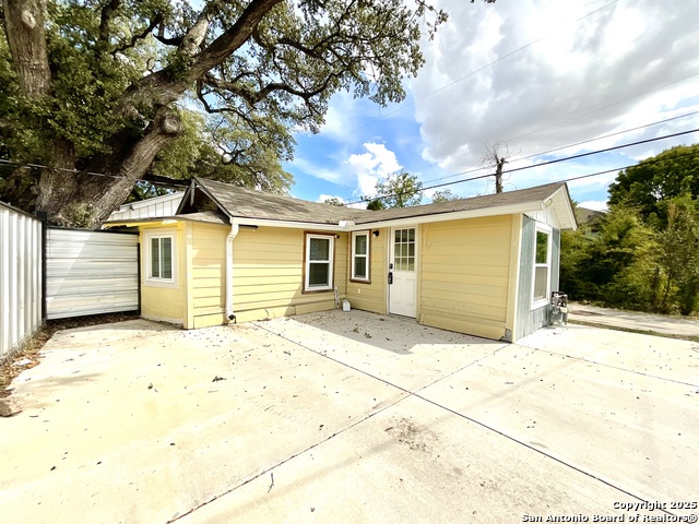 Image 1 of 26 For 1000 Kayton Ave