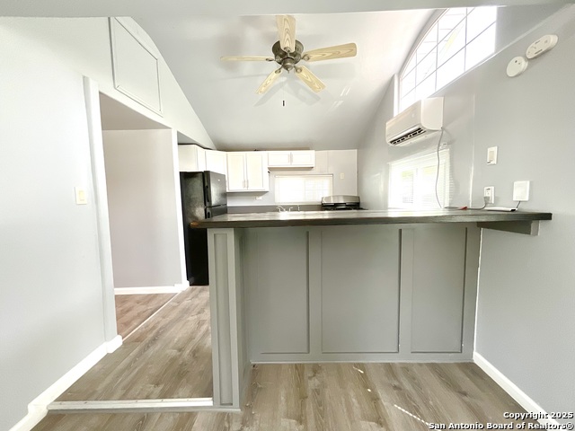 Image 10 of 26 For 1000 Kayton Ave